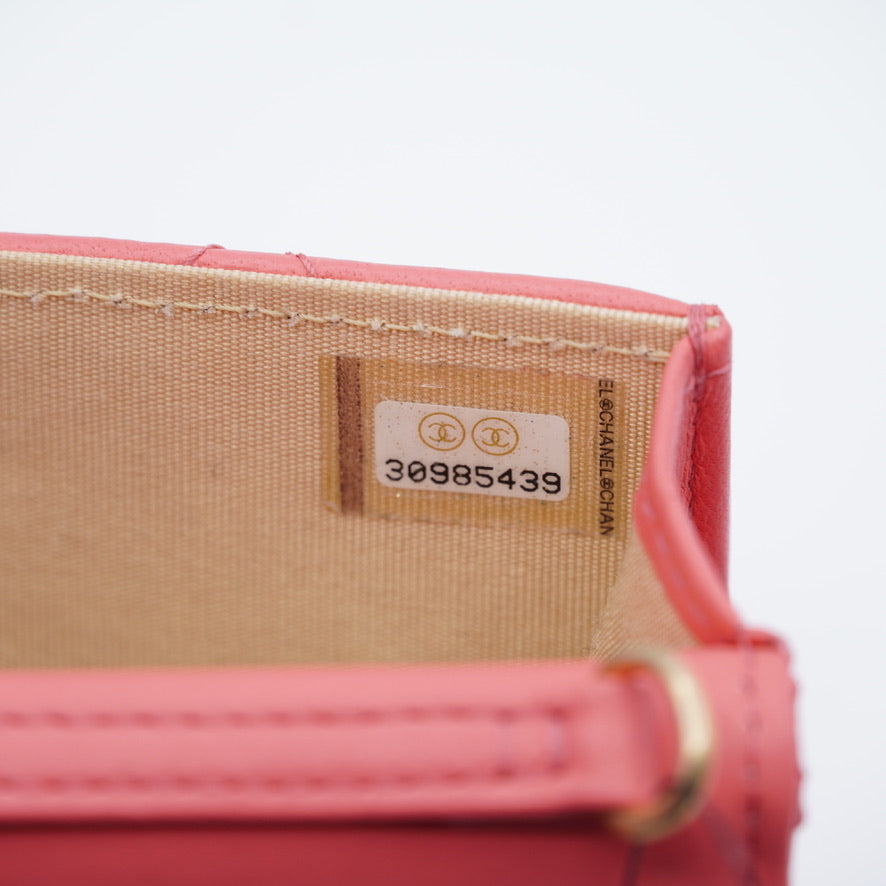 Chanel Pink Lambskin Quilted Pearl Crush Clutch With Chain